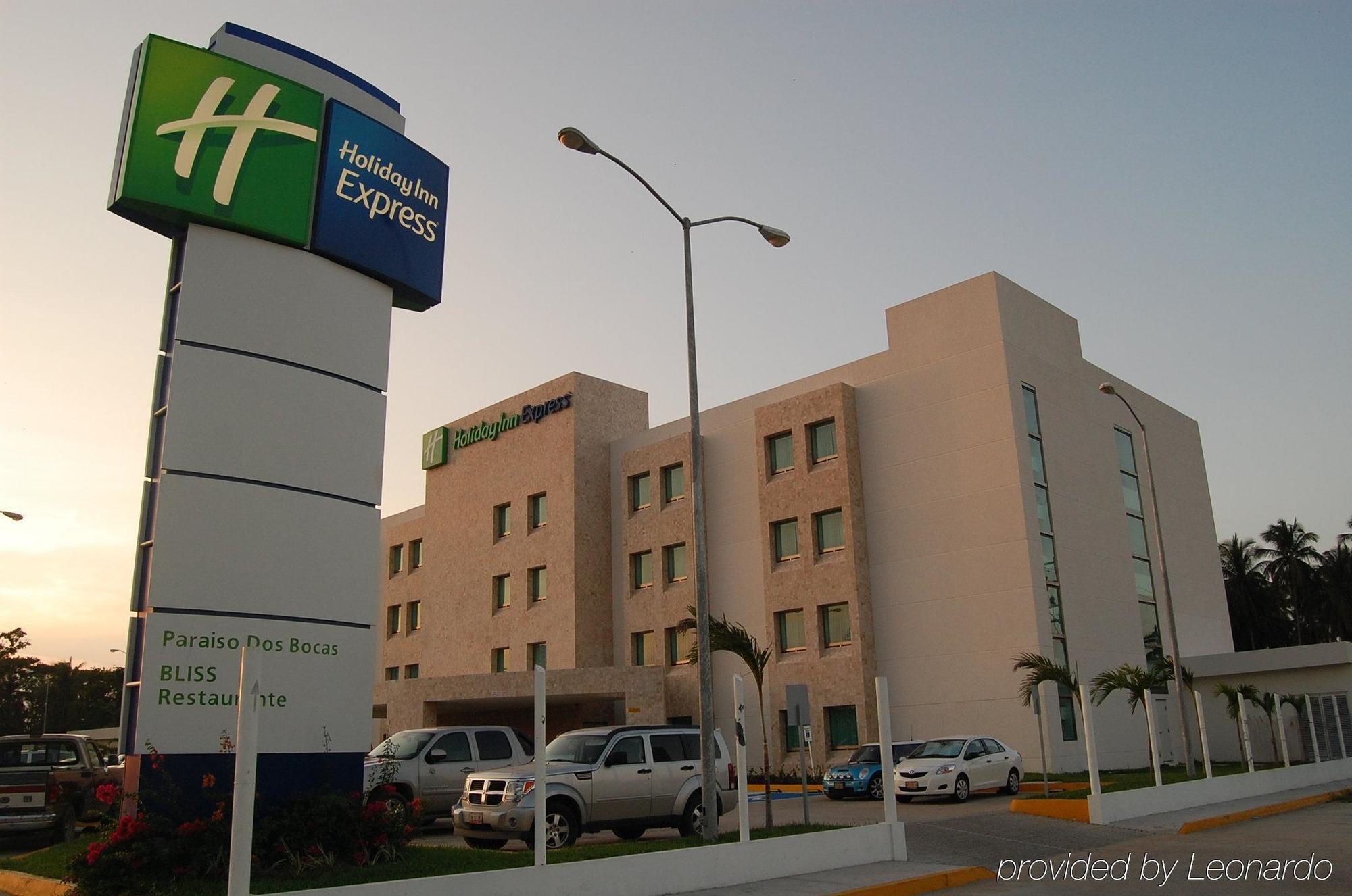 Holiday Inn Express Paraiso - Dos Bocas, An Ihg Hotel Dış mekan fotoğraf